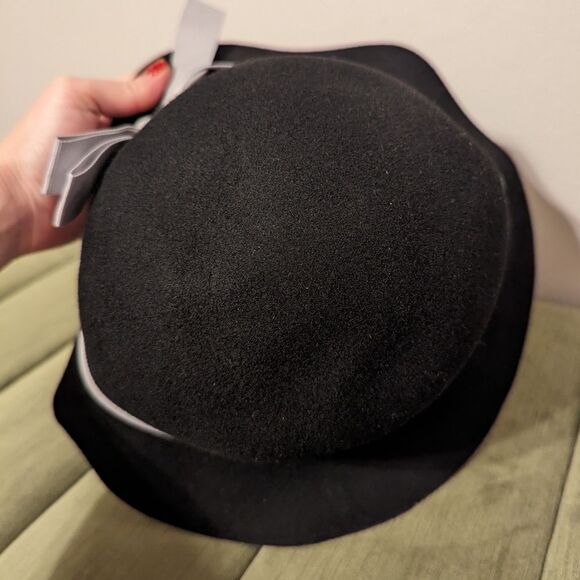 Banana Republic Black wool cloche hat NWT - Picture 9 of 9